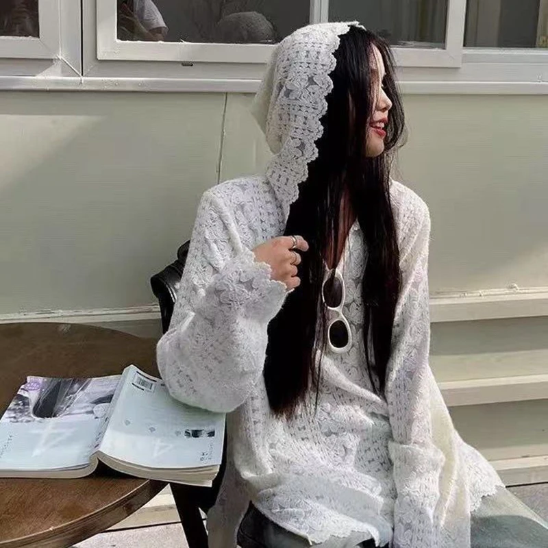 Summer Clothing Aesthetic - Y2K レースフード付きシャツ女性ストリートセクシーな中空アウト白ブラウス韓国美的薄手の長袖日焼け止めトップス新